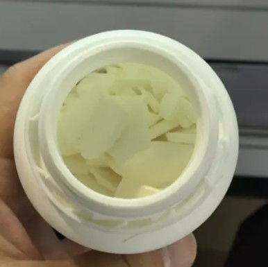 PEG-20 المستحلبات التقليدية الميثيل الجلوكوز السيسكويستيرات CAS68389-70-8 البيضاء إلى الصفراء الفاتحة