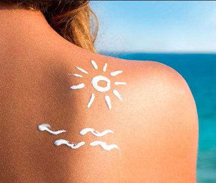 اسكوربيل غلوكوزيد مساعد تبييض الجلد BrightenUp المصل تبييض الجلد Cas رقم 129499-78-1