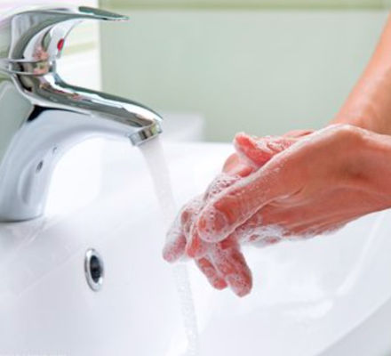 PEG-150 Distearate Rheology Modifiers Emulsifier في منتجات العناية الشخصية