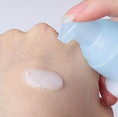 9004-99-3,123-94-4 PEG-100 Stearate / Glyceryl Stearate مستحلب تجميلي لمكياج الشعر، سهل التشتت